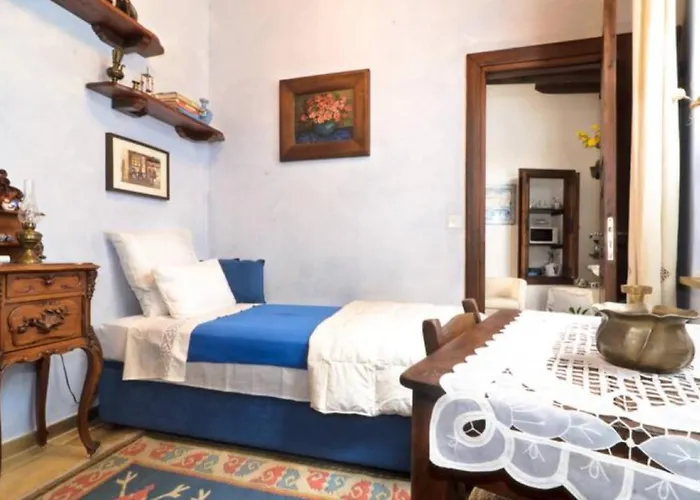 In The Old Of Никосия